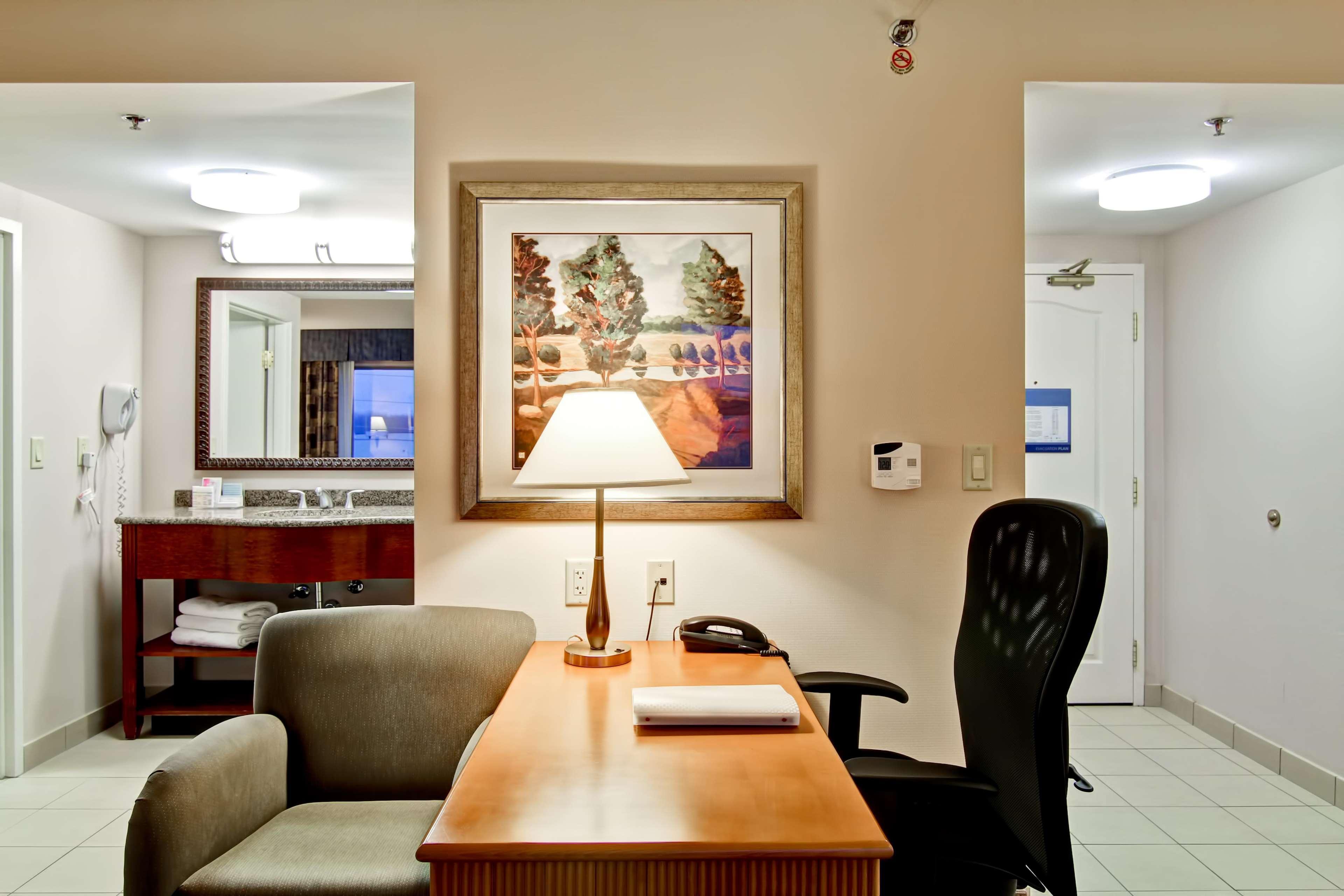 Hampton Inn & Suites Guelph Ngoại thất bức ảnh
