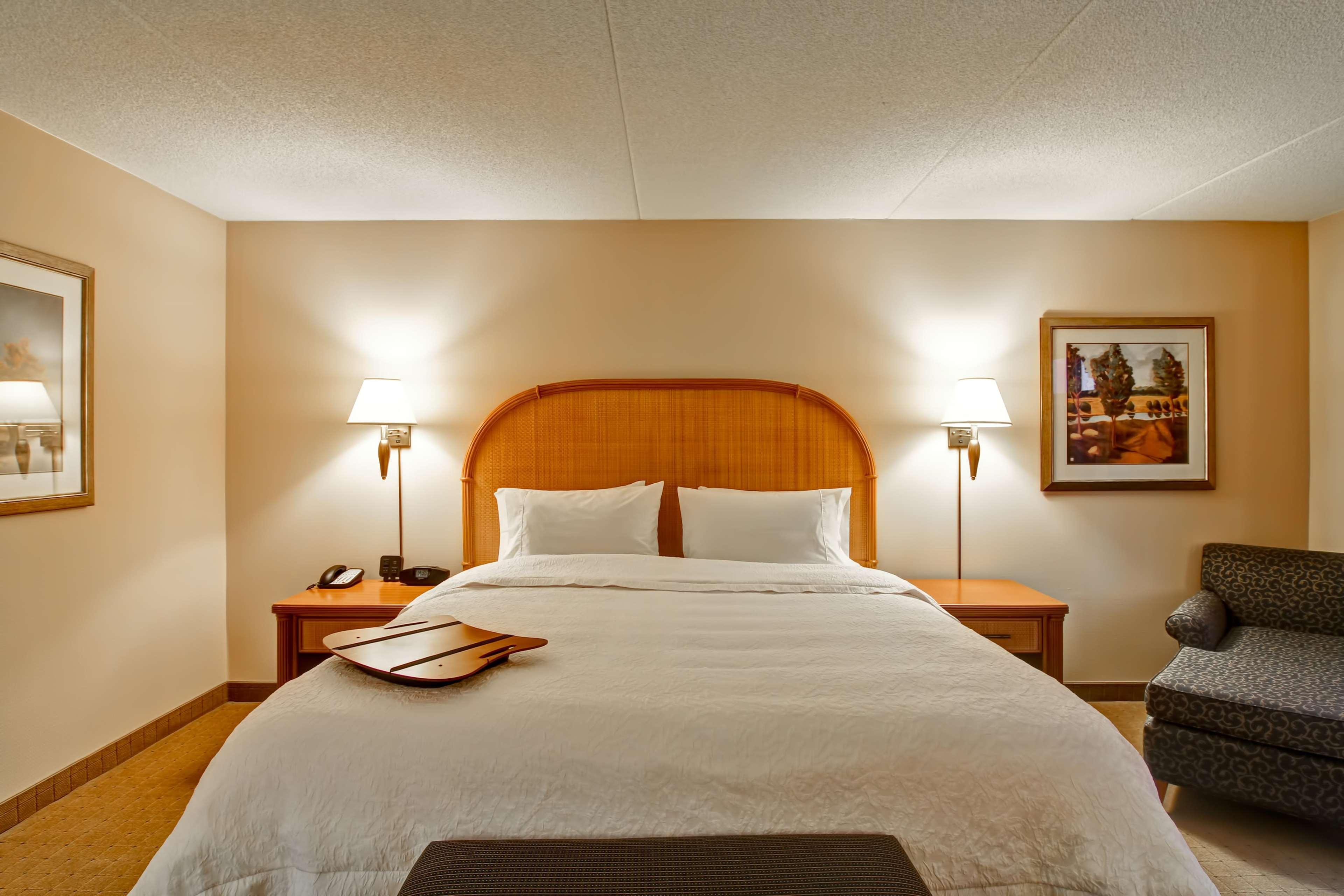 Hampton Inn & Suites Guelph Ngoại thất bức ảnh