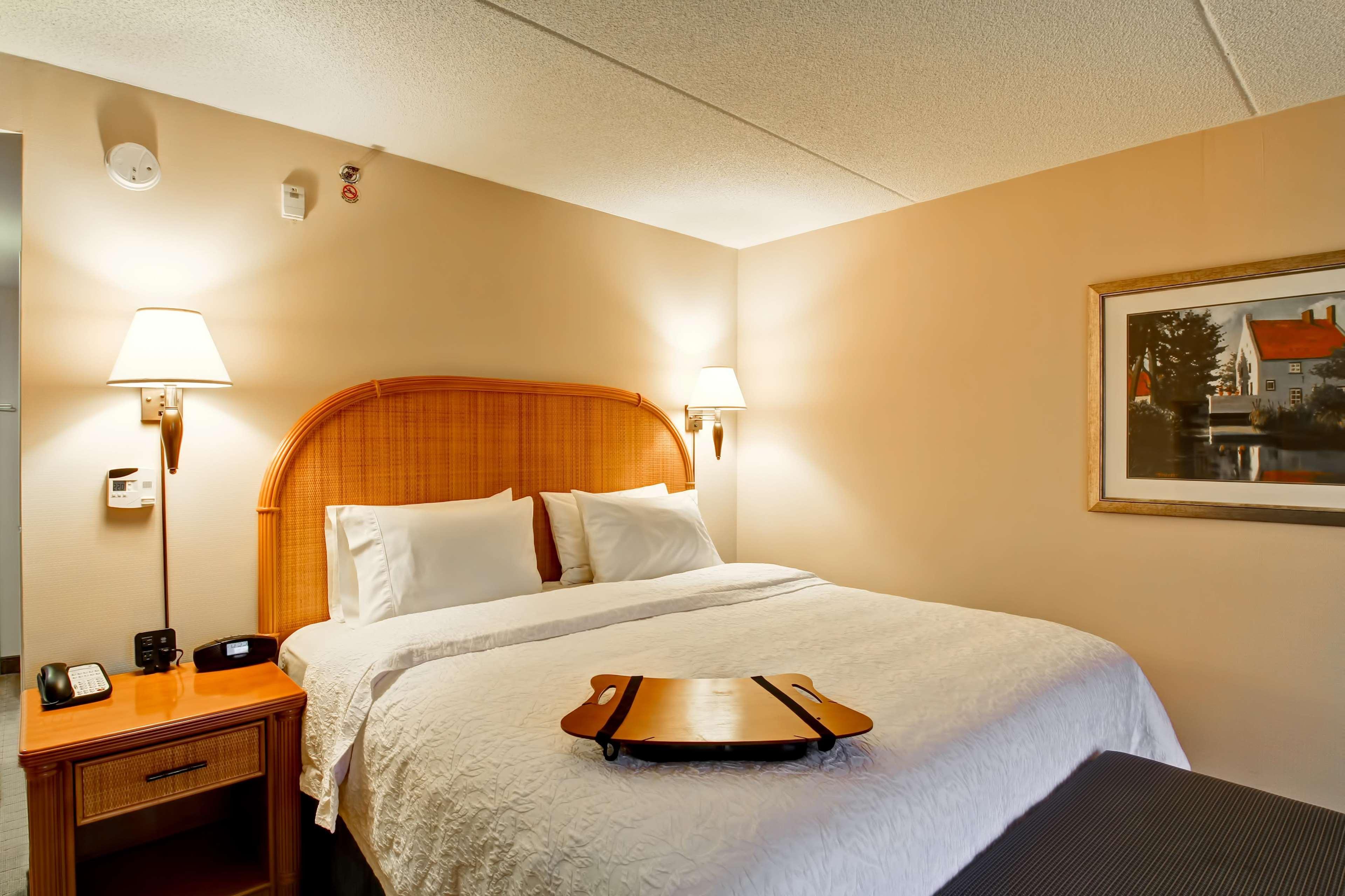 Hampton Inn & Suites Guelph Ngoại thất bức ảnh
