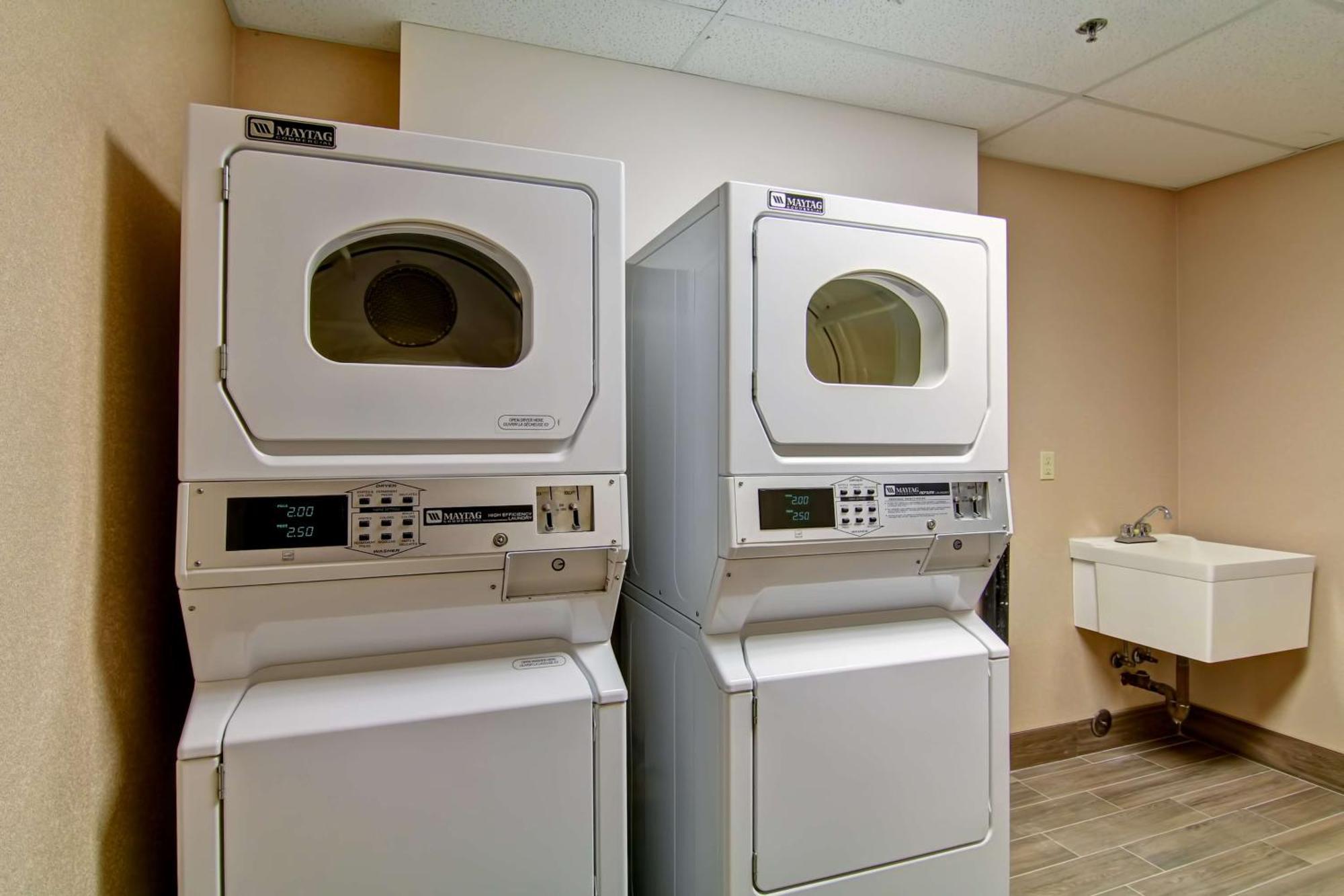 Hampton Inn & Suites Guelph Ngoại thất bức ảnh