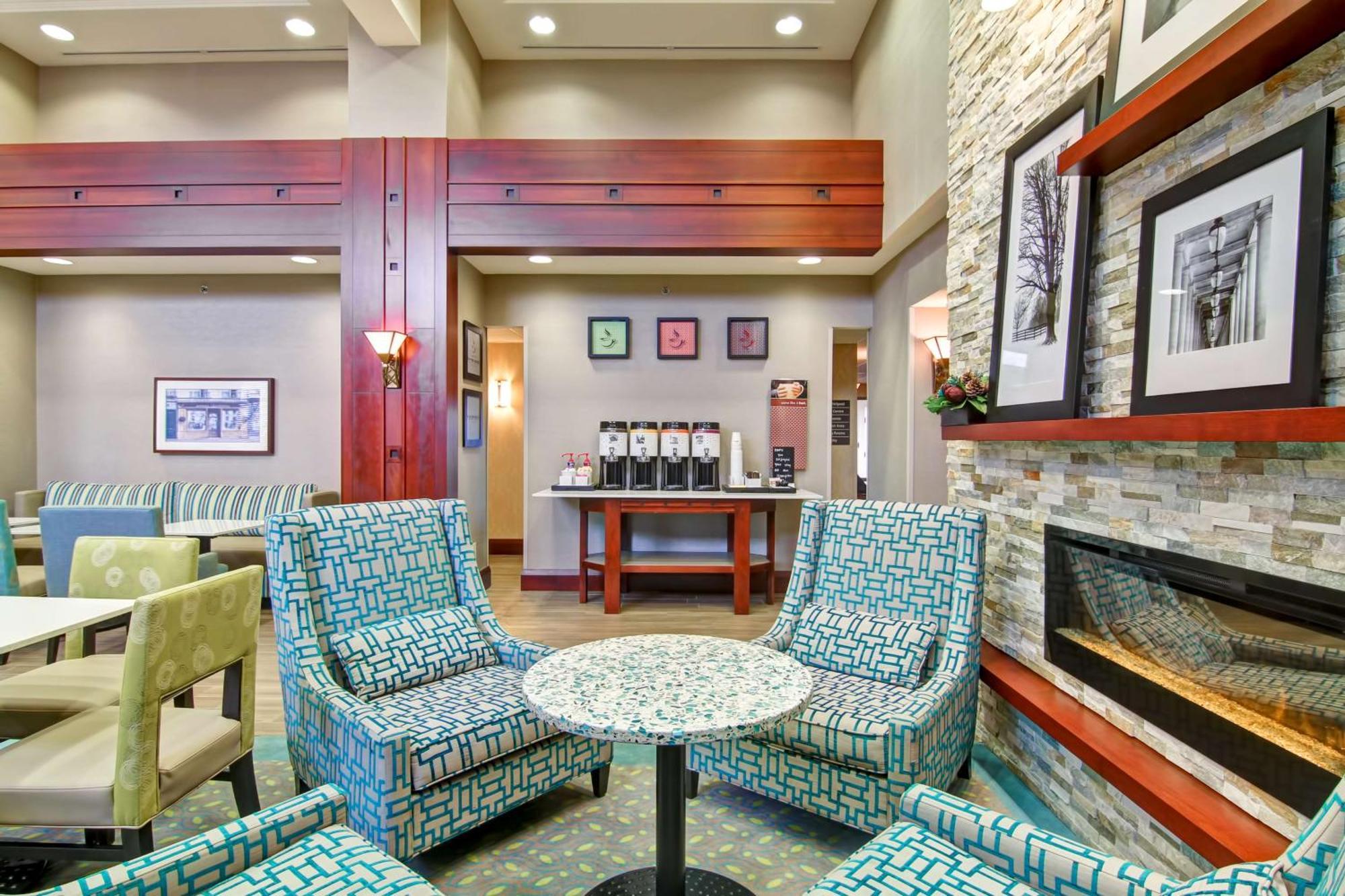 Hampton Inn & Suites Guelph Ngoại thất bức ảnh
