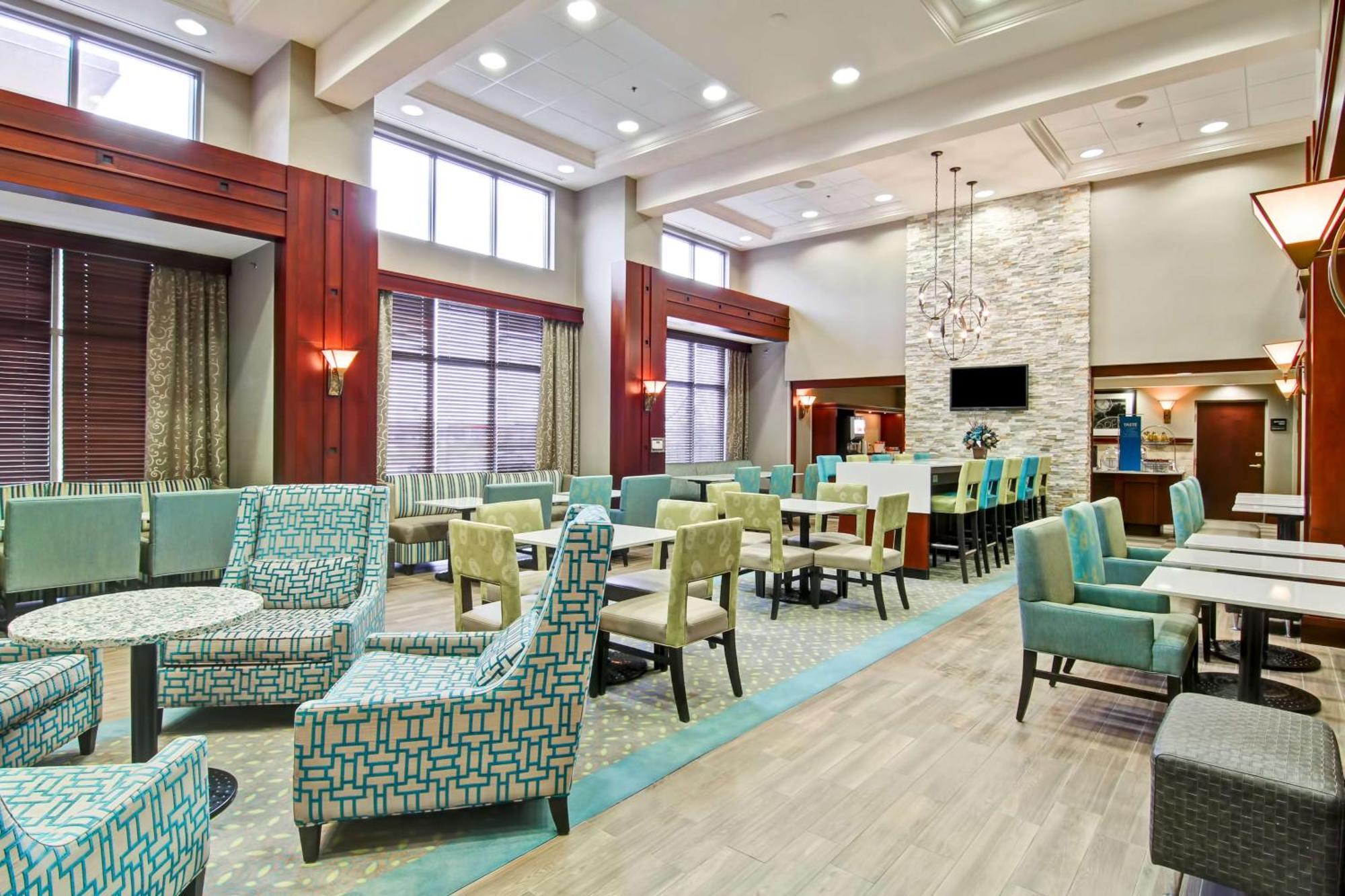 Hampton Inn & Suites Guelph Ngoại thất bức ảnh