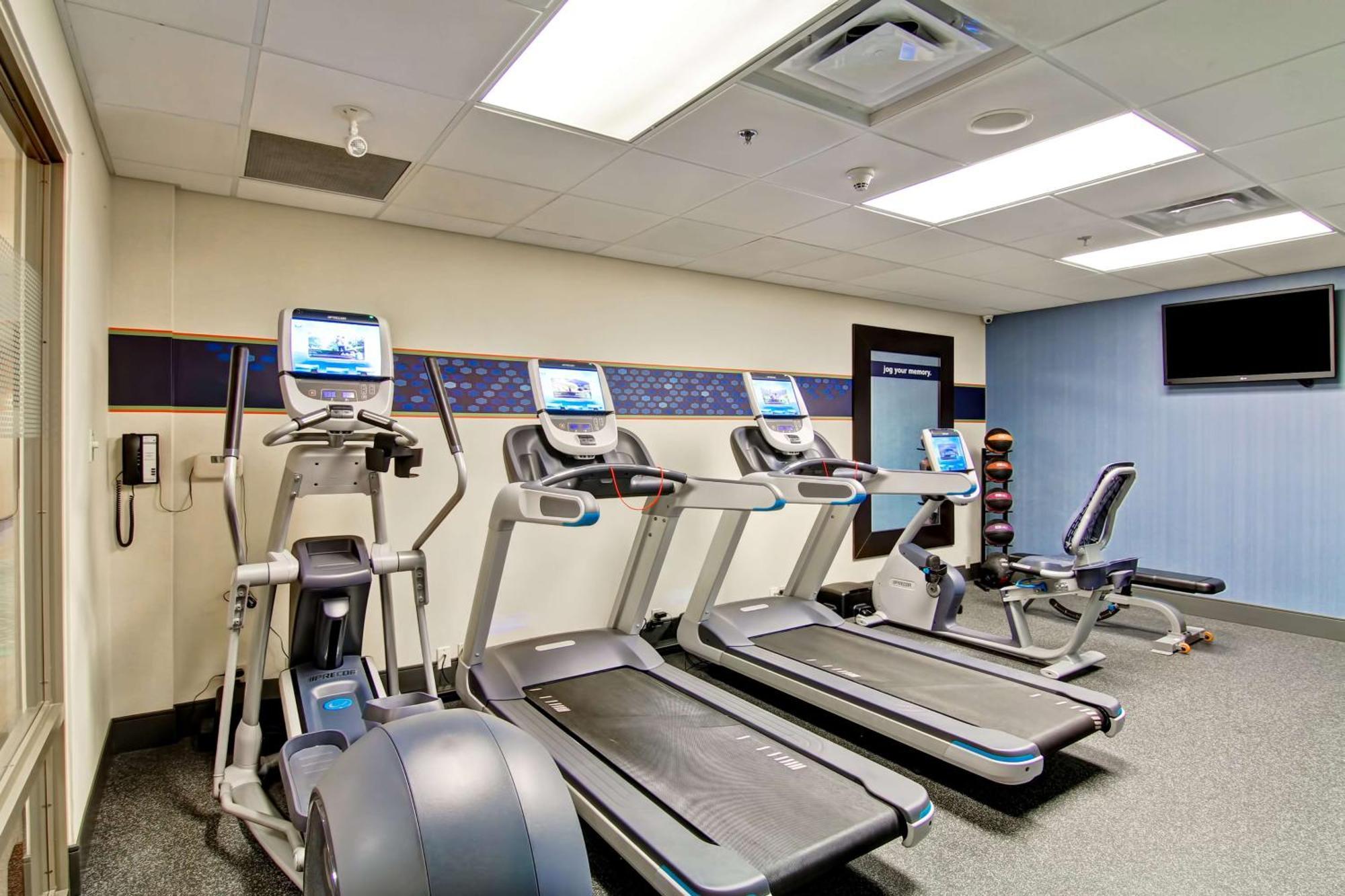 Hampton Inn & Suites Guelph Ngoại thất bức ảnh